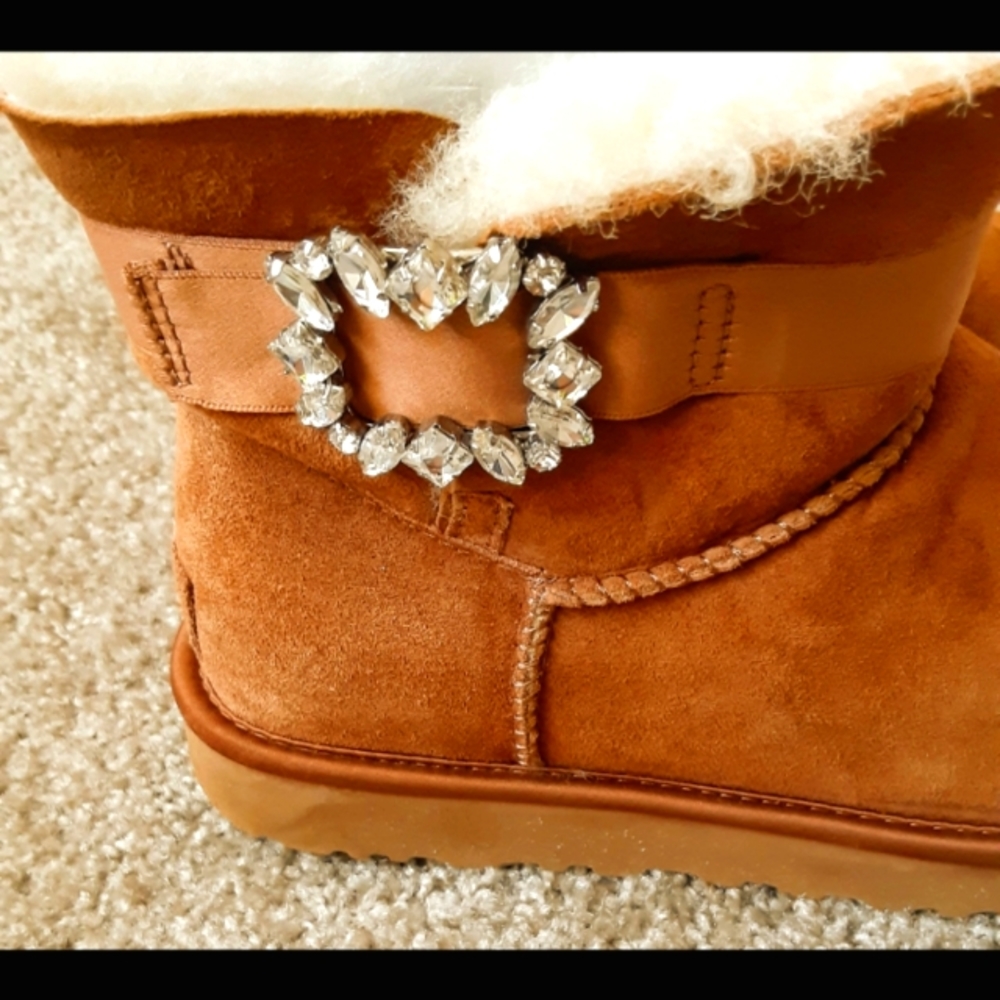 UGG - Picture 4 of 10